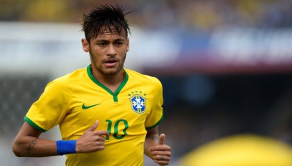 九游9游-德甲：裁判争议引发热议，德甲场地